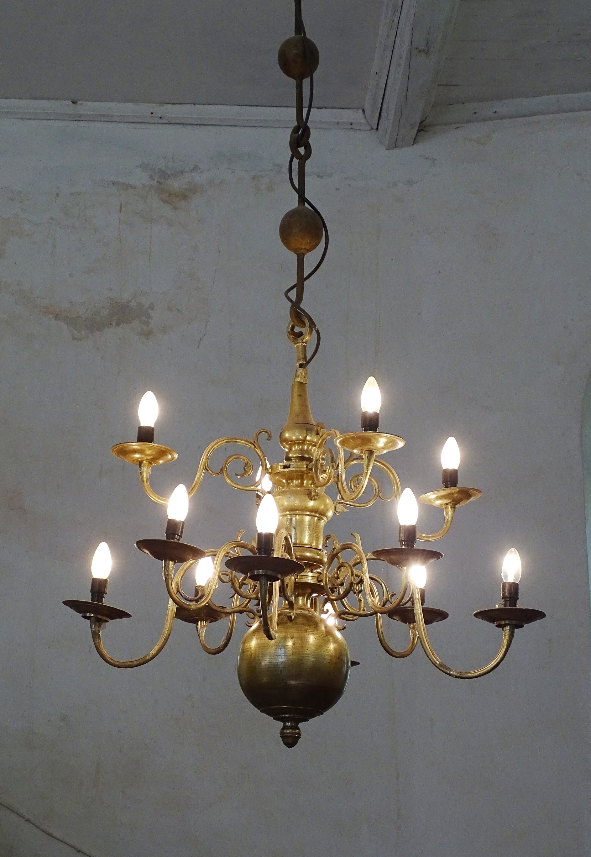 Chandelier, 18th c.–1st half of 19th c., Priedula Evangelical Lutheran Church. Photo by Alantė Valtaitė-Gagač, 2021